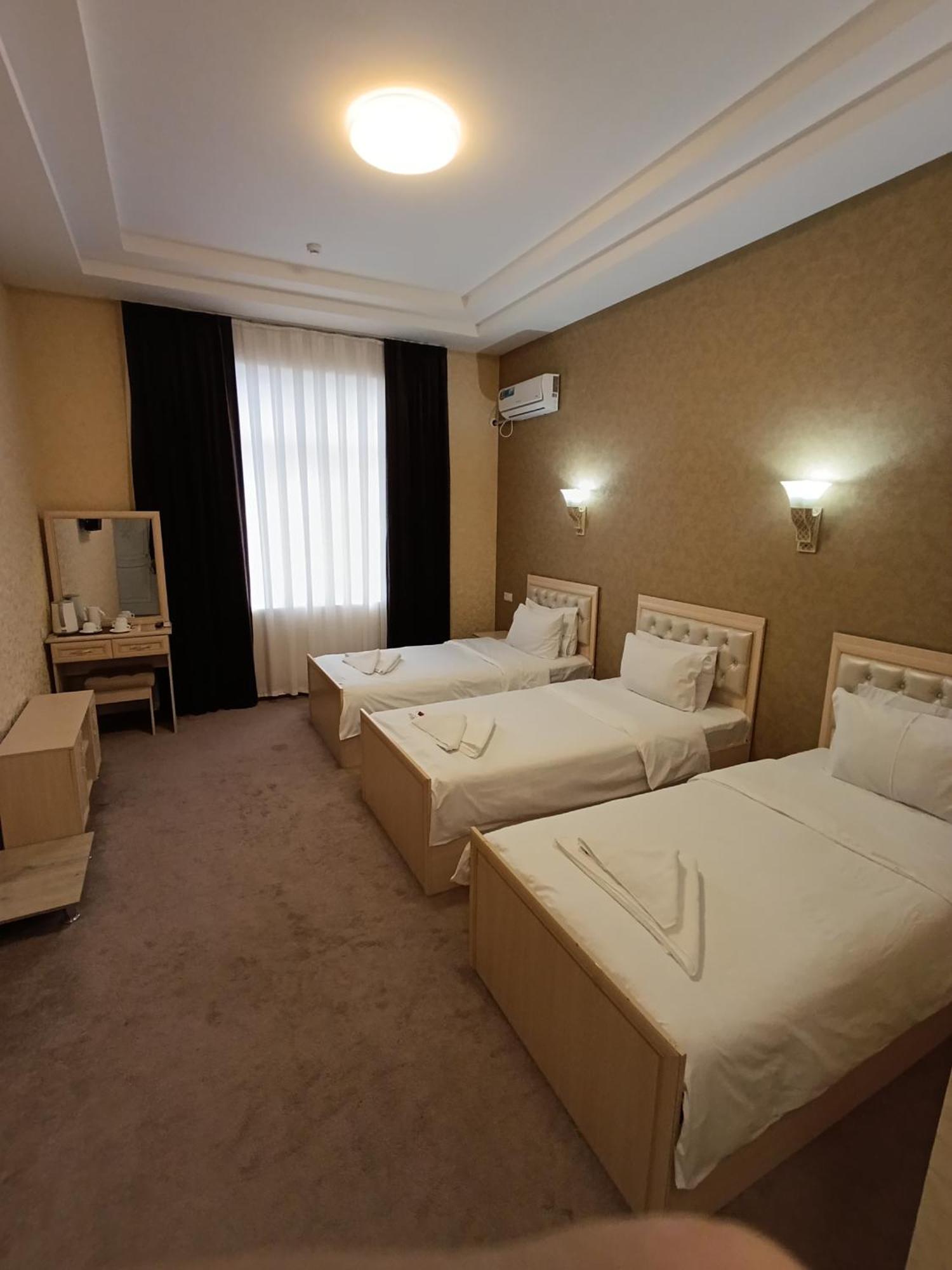 Grand Karavan Hotel ทาชเคนต์ ภายนอก รูปภาพ