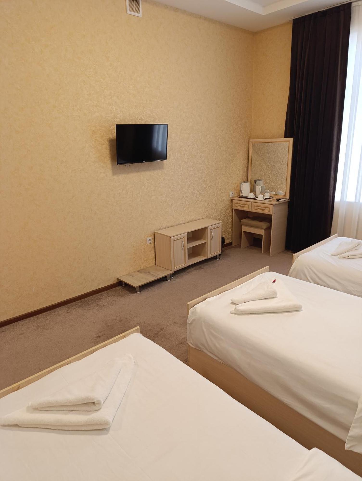 Grand Karavan Hotel ทาชเคนต์ ภายนอก รูปภาพ