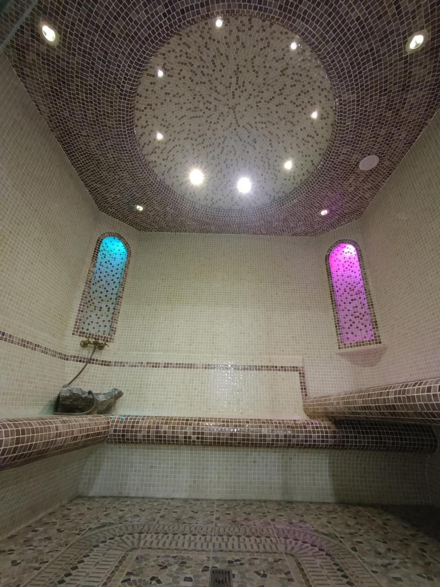 Grand Karavan Hotel ทาชเคนต์ ภายนอก รูปภาพ