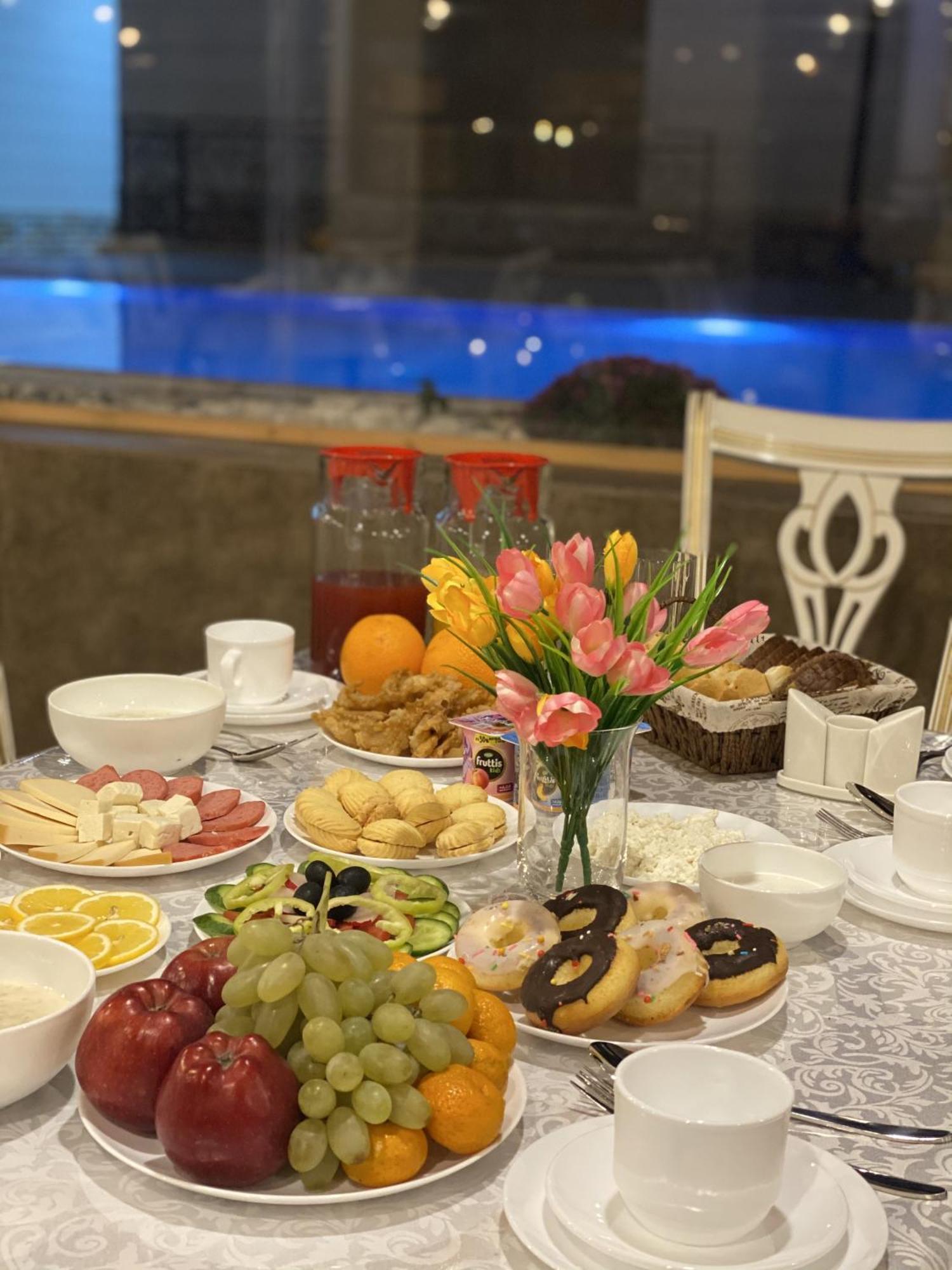 Grand Karavan Hotel ทาชเคนต์ ภายนอก รูปภาพ
