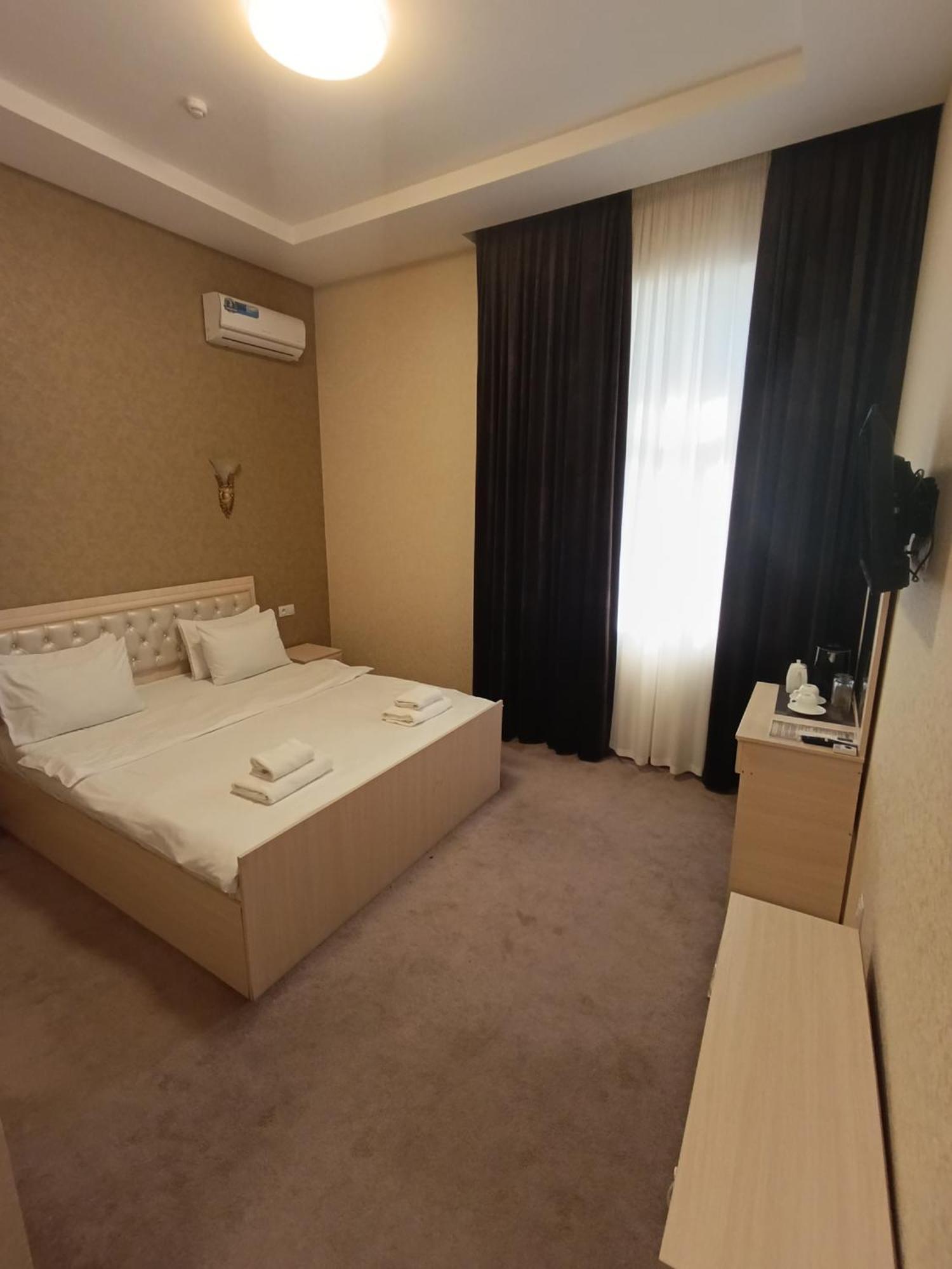 Grand Karavan Hotel ทาชเคนต์ ภายนอก รูปภาพ
